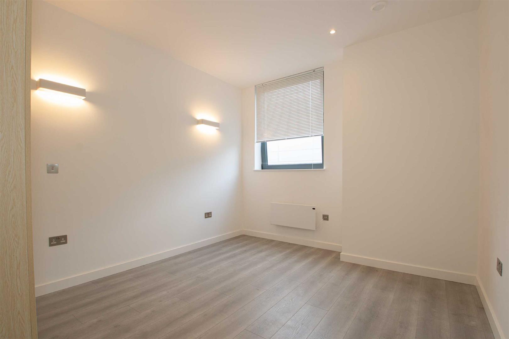 2 Foxhunter Drive, Linford Wood, Milton Keynes